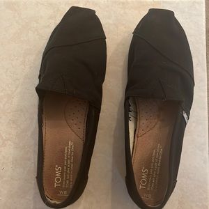 Tom’s Slip-ons